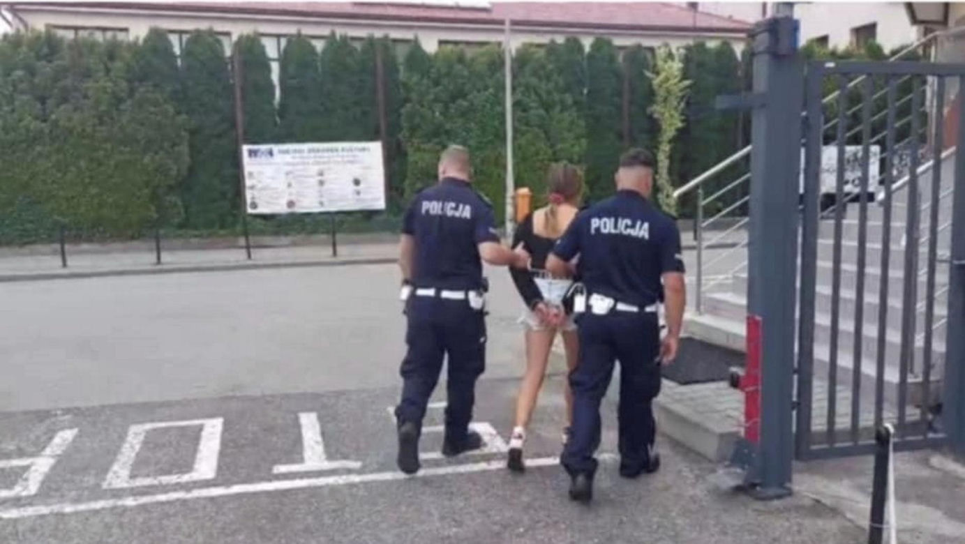 21 latka wróciła z pracy i zabiła nastolatka