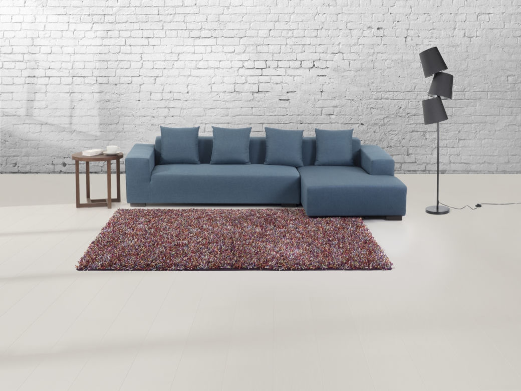 Szara sofa do salonu