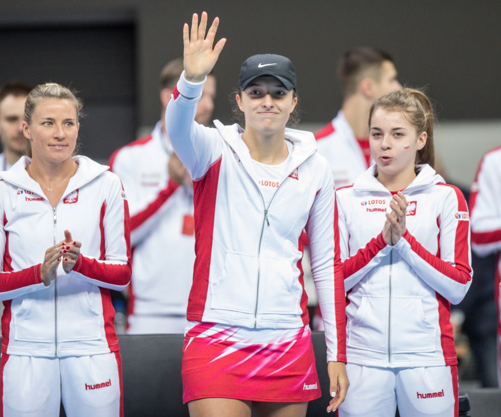 Polska - Rumunia Transmisja TV Gdzie oglądać mecz Fed Cup Iga Świątek w TV Na jakim programie tenis w Radomiu 15.04