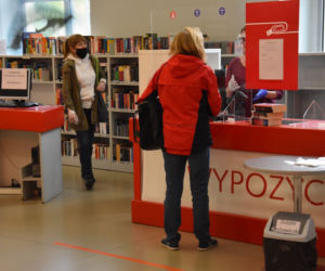 Biblioteki już otwarte. Tak teraz wygląda wypożyczanie lektur! Książki na kwarantannie [ZDJĘCIA] 