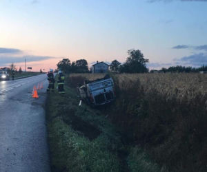 Groźny wypadek w powiecie bydgoskim! Auto wylądowało na dachu! [ZDJĘCIA]
