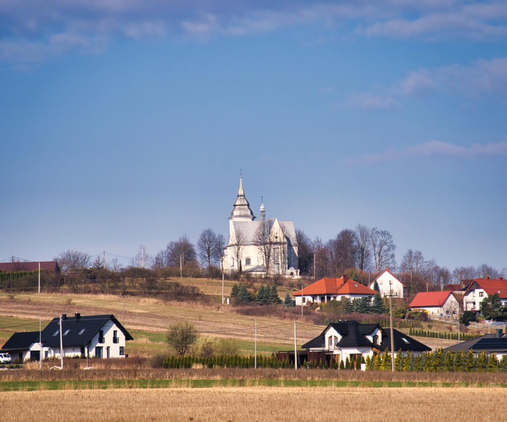 Chełmce. Kościół pw. św. Marii Magdaleny i św. Mikołaja
