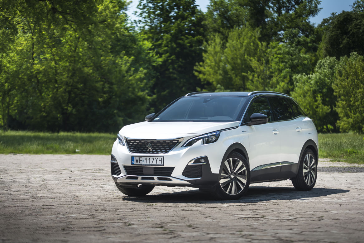 Peugeot 3008 GT HYbrid4 300 KM e-EAT8