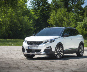 Peugeot 3008 GT HYbrid4 300 KM e-EAT8