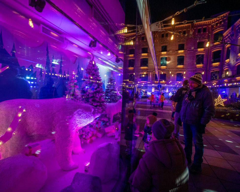 Świąteczne iluminacje robią w Łodzi klimat, Monopolis