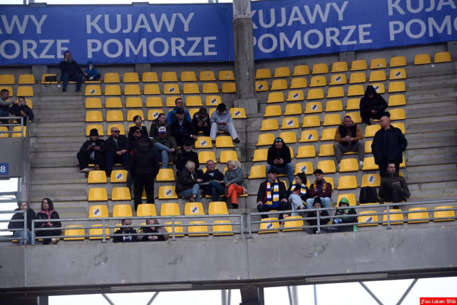 PRES Grupa Deweloperska Toruń - Bayersystem GKM Grudziądz, zdjęcia kibiców i zawodników ze sparingu przed startem PGE Ekstraligi