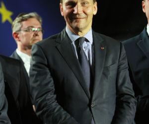 Sikorski do Pawłowicz: bujaj się, wariatko