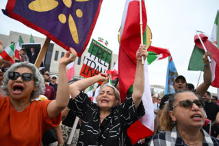 Iran. Wojsko na ulicach i odcięty internet. NGO: w państwie wprowadzono faktyczny stan wojenny