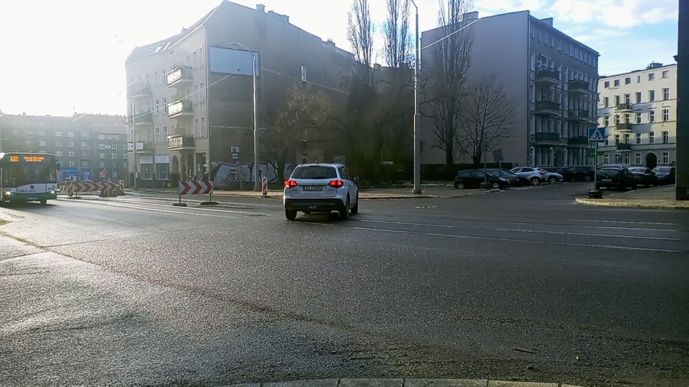 Aleja Wyzwolenia częściowo nieprzejezdna