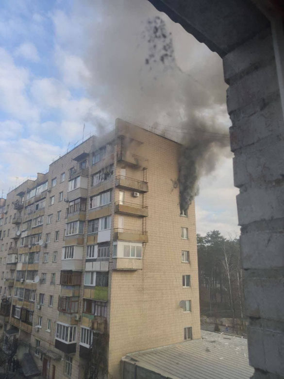 Pocisk uderzył w blok mieszkalny w Buczy pod Kijowem