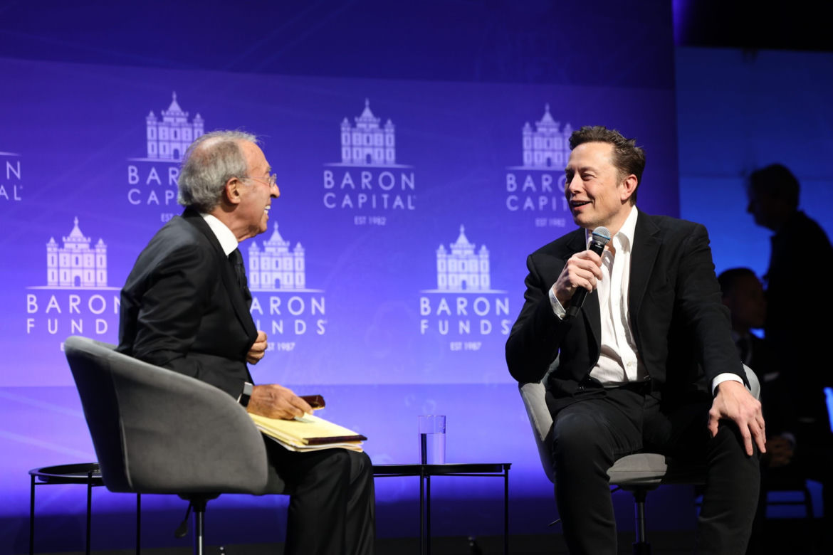  Elon Musk naprawdę zrobił TO w Katarze. Nie uwierzysz z kim się sfotografował!