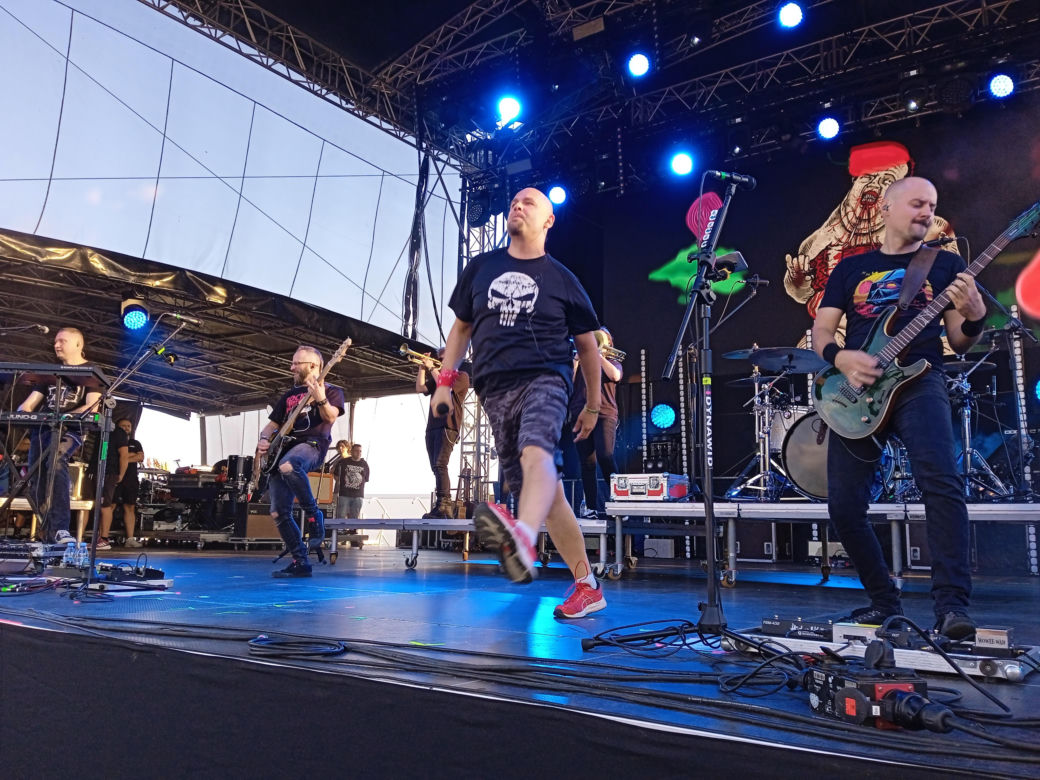 Koncert zespołu Łydka Grubasa w ramach Rockowizna Festiwal 2023 w Poznaniu