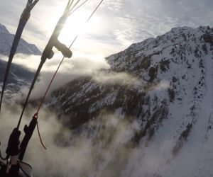 Polacy szykują się do lotu paralotnią z Mont Blanc