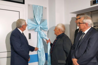 Szpital uhonorował wybitnych kardiochirurgów. Legendy skalpela otworzyły hybrydową salę operacyjną