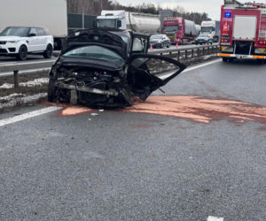 Wypadek na A4 w stronę Tarnowa. Lądował LPR, ogromne korki