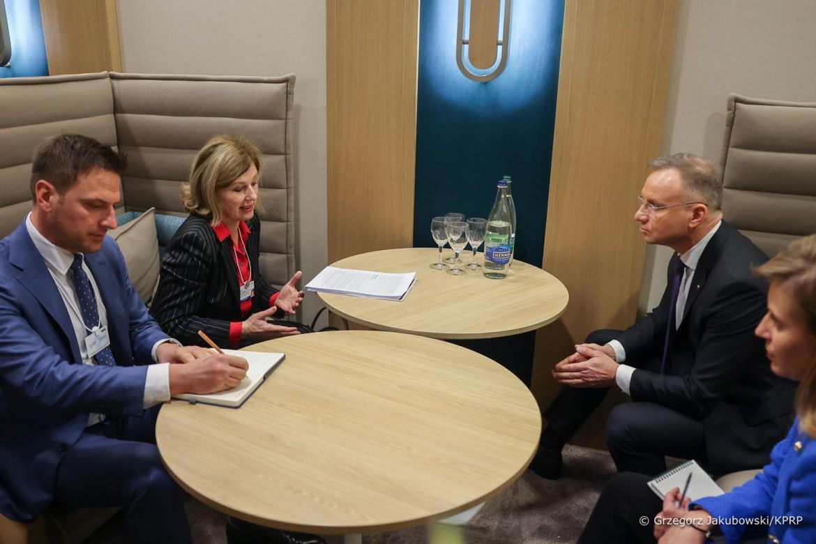 Prezydent Andrzej Duda w Davos. "Ukraina musi zwyciężyć"