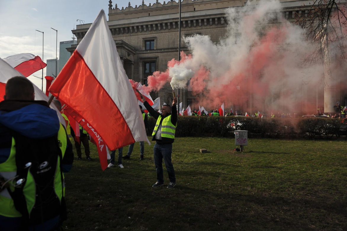 Protest Rolników w Warszawie, gorąco pod PKiN