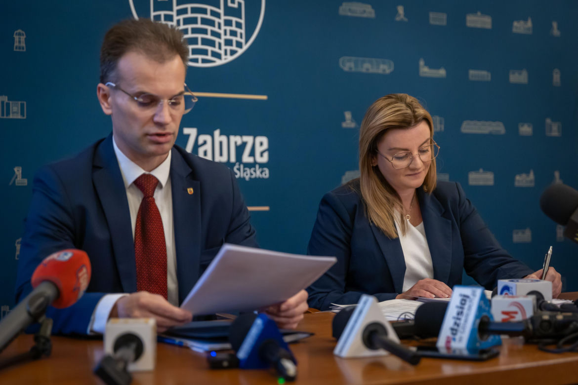 Konferencja prasowa w UM Zabrze. "Poprzednie władze miasta zostawiły po sobie 883 mln zł długu"