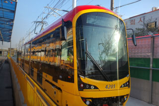 Pierwsze nowe tramwaje dla Warszawy już są gotowe. Wiemy, jak wyglądają. Właśnie pokazano zdjęcia
