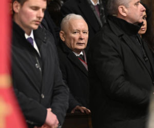 Msza za ofiary Smoleńska w Archikatedrze. Obecni Nawrocki i Kaczyńska