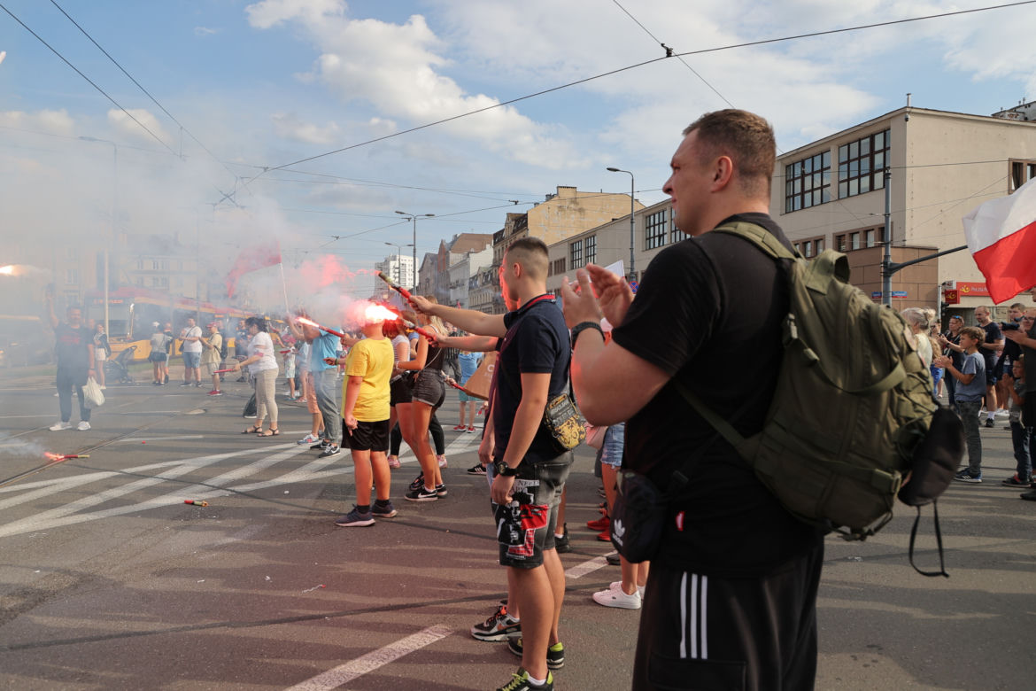 Godzina "W" w Warszawie. Tak mieszkańcy oddali hołd bohaterom z 1944 roku