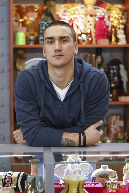 Syn Roberta Gonery idzie w ślady ojca. 21-letni Teodor gra w popularnym serialu