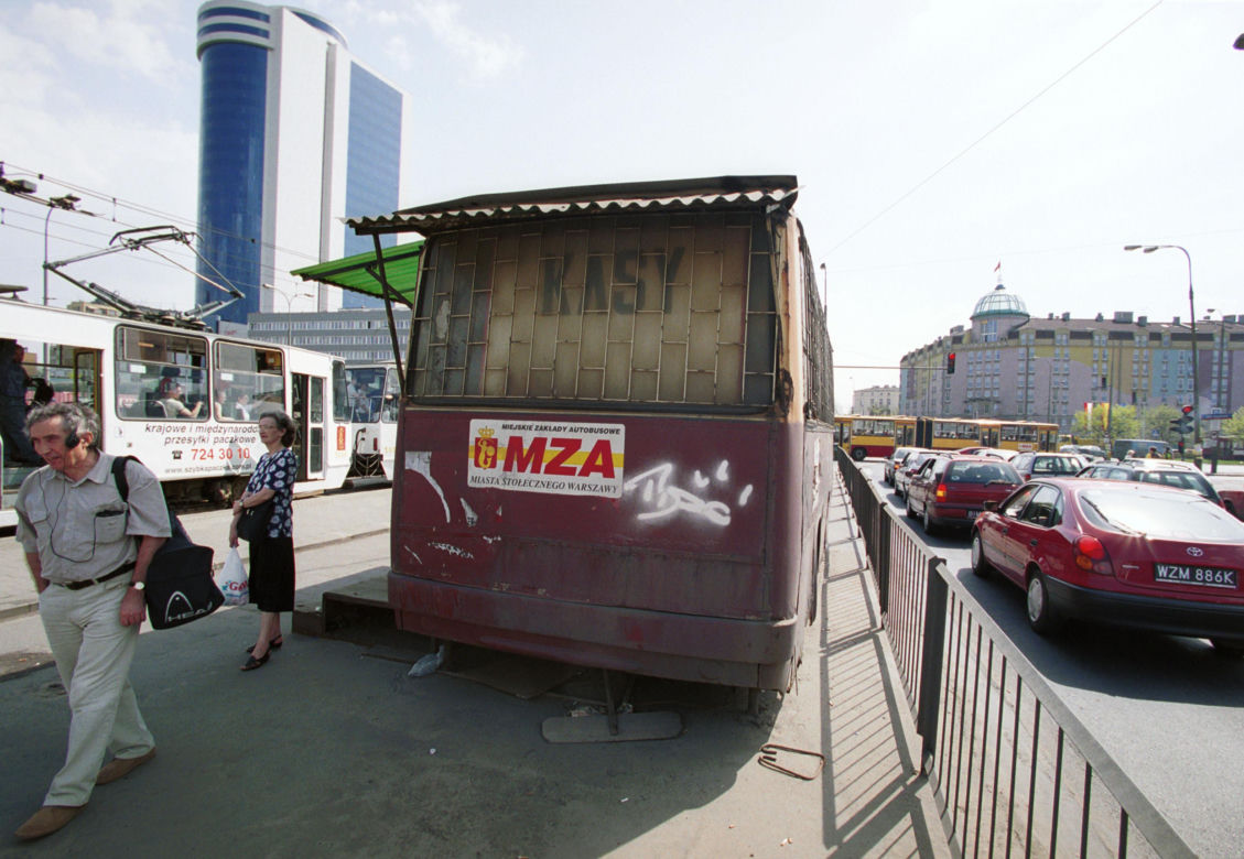 Plac Zawiszy w 2000 r.