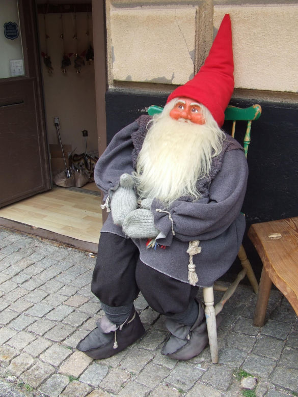 Mikołajki. Skąd się wzięła tradycja obdarowywania prezentami ?