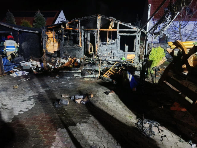 Tragiczny pożar w Borównie. Nie żyją dwie osoby