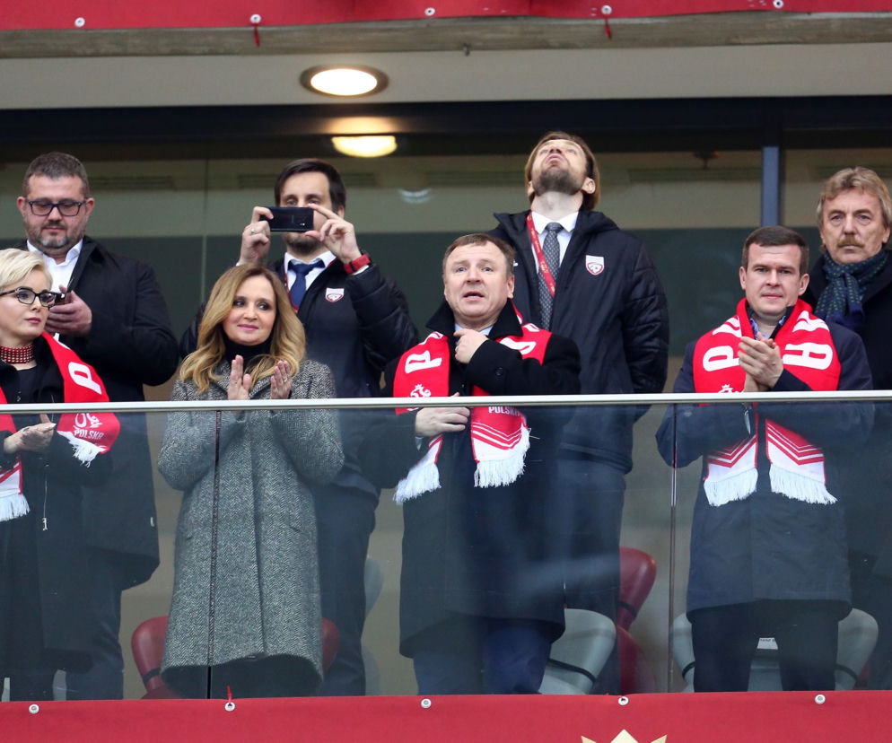 Jacek Kurski z żoną podczas meczu Polska - Łotwa