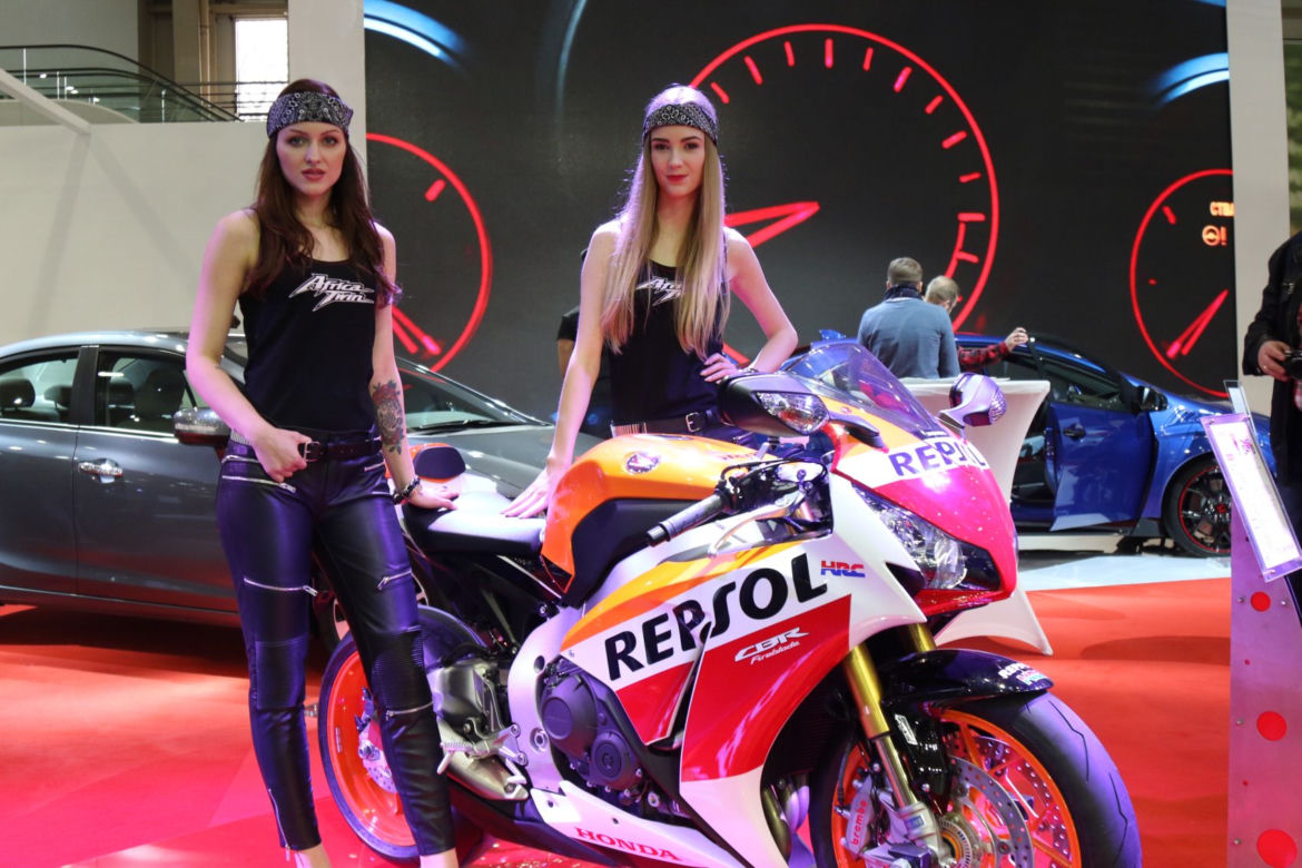 Dziewczyny z Motor Show Poznań 2016