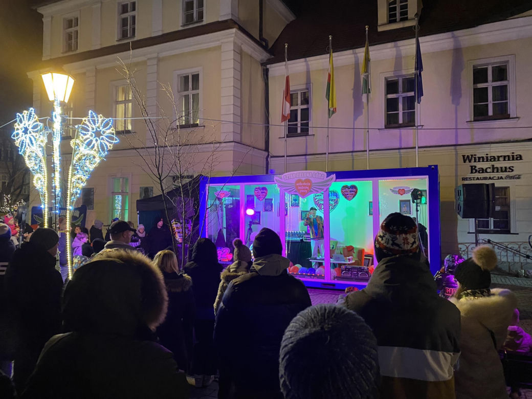 32. Finał WOŚP w Zielonej Górze. Najpierw koncerty a później "Światełko do Nieba" - tak się bawili zielonogórzanie