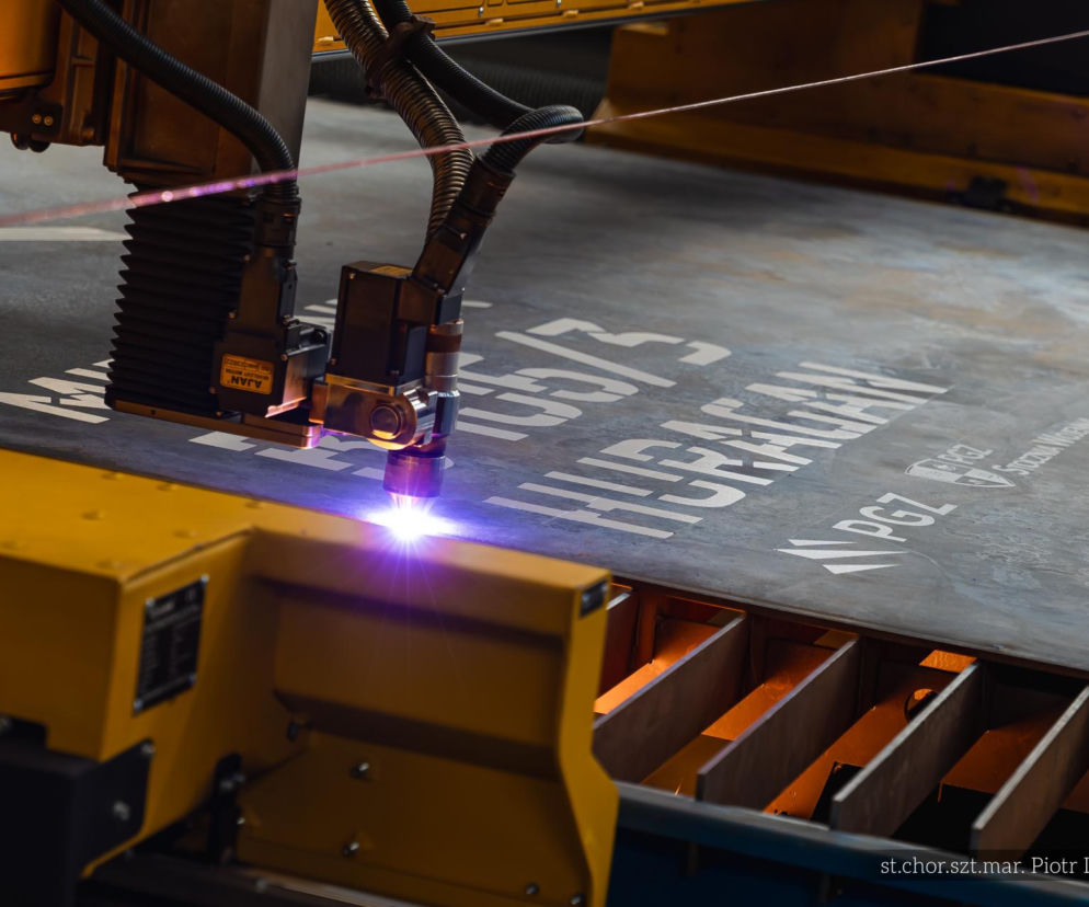 uroczyste palenie blach pod budowę trzeciej fregaty wielozadaniowej typu Miecznik