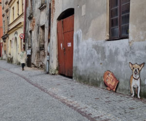 Antywojenna grafika pojawiła się na Starym Mieście w Lublinie