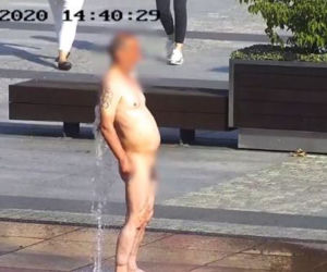 Kąpał się nago w fontannie w centrum Szczecinka