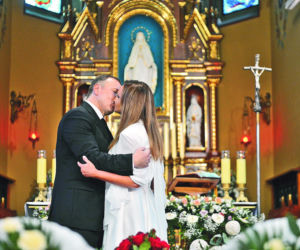 Przez wirusa nie polecimy w podroż poślubną