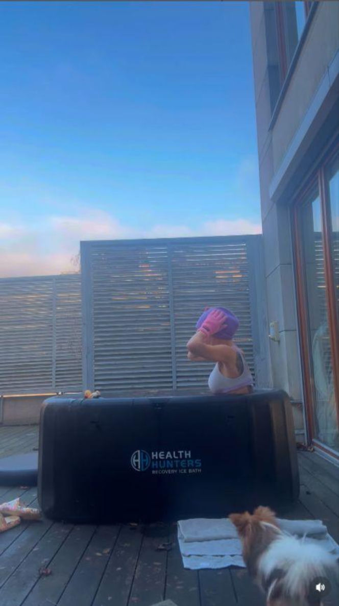 Doda morsuje na tarasie