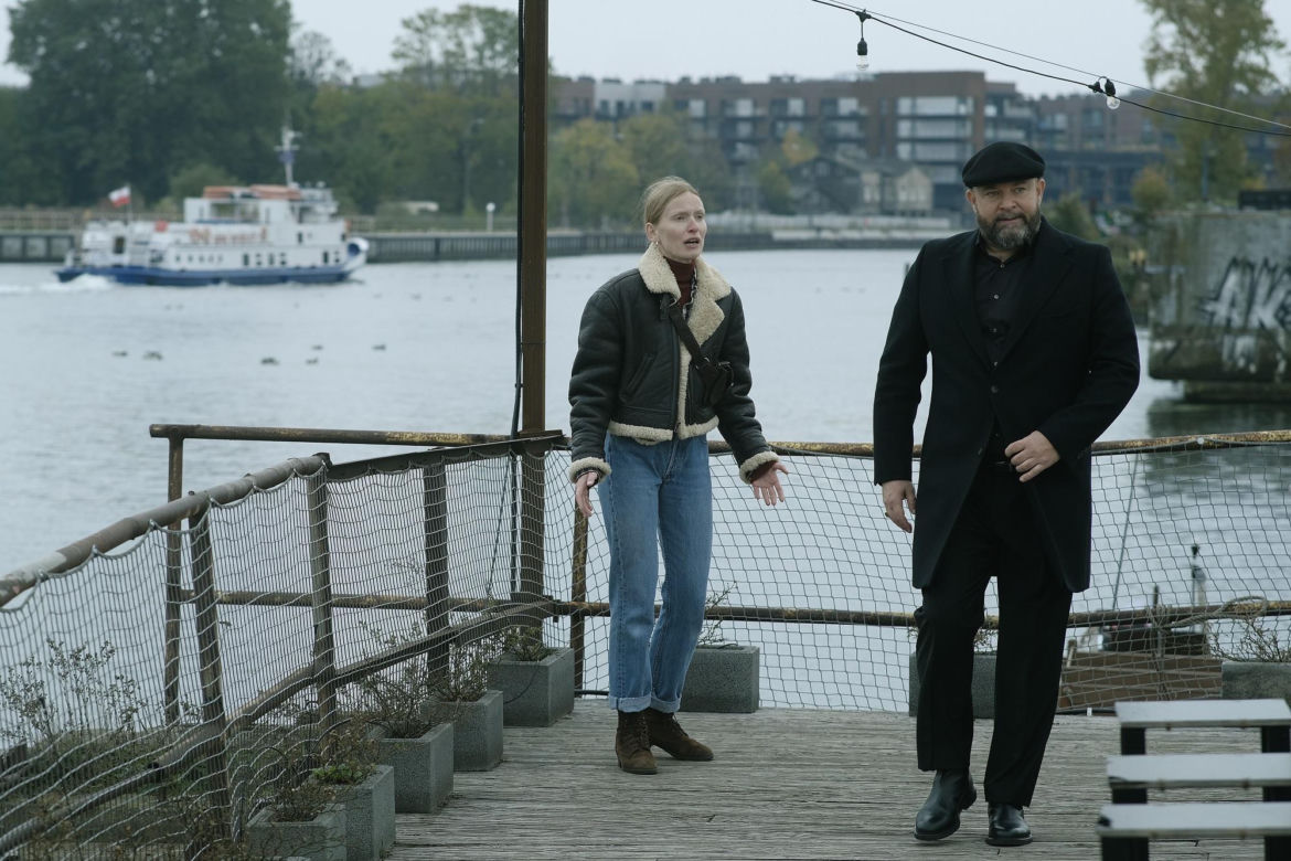 	Krew z krwi 3 odc. 2. Nina (Karolina Rzepa), Bronek (Szymon Bobrowski)