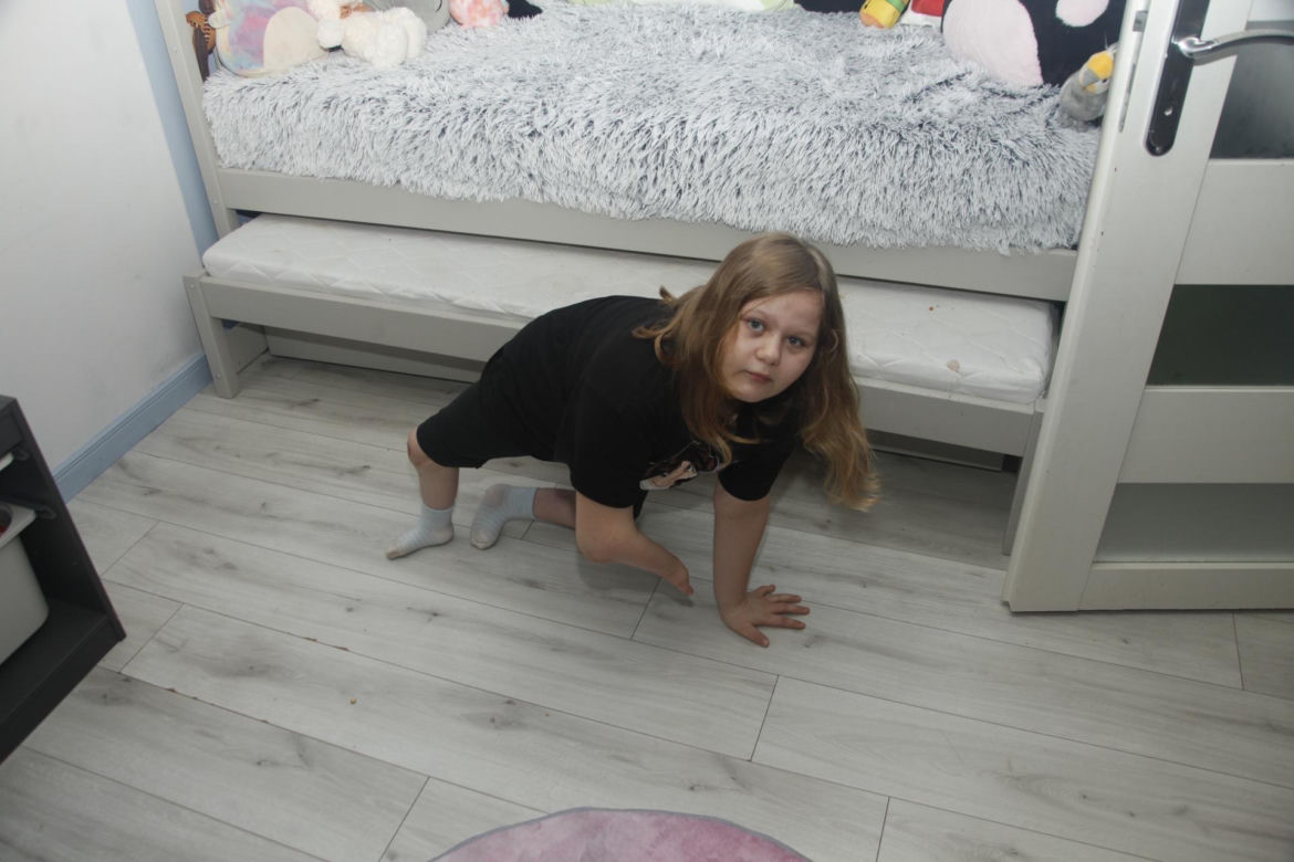 Czołgam się, bo nie mamy na ortezy