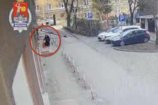 Wyszedł z aresztu po napadzie i znów zaatakował tę samą seniorkę! Zbir nie nacieszyl się wolnością