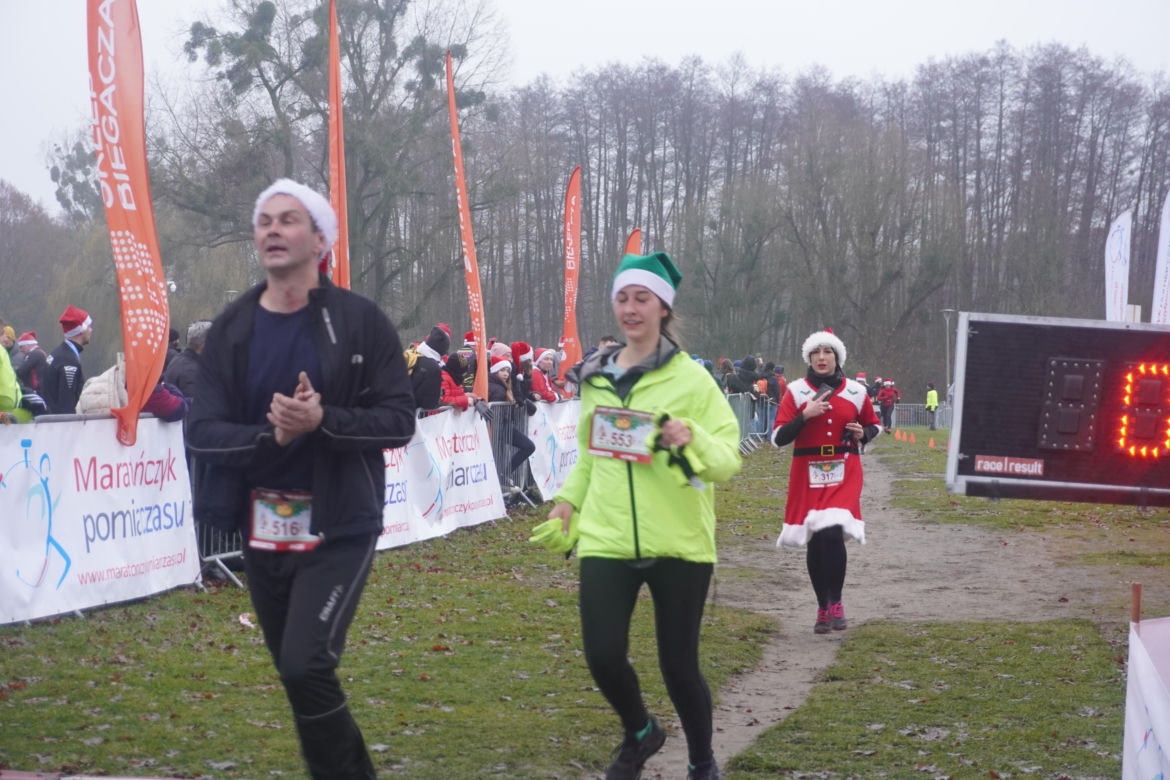 11. Bieg Mikołajkowy nad Jeziorem Strzeszyńskim w Poznaniu