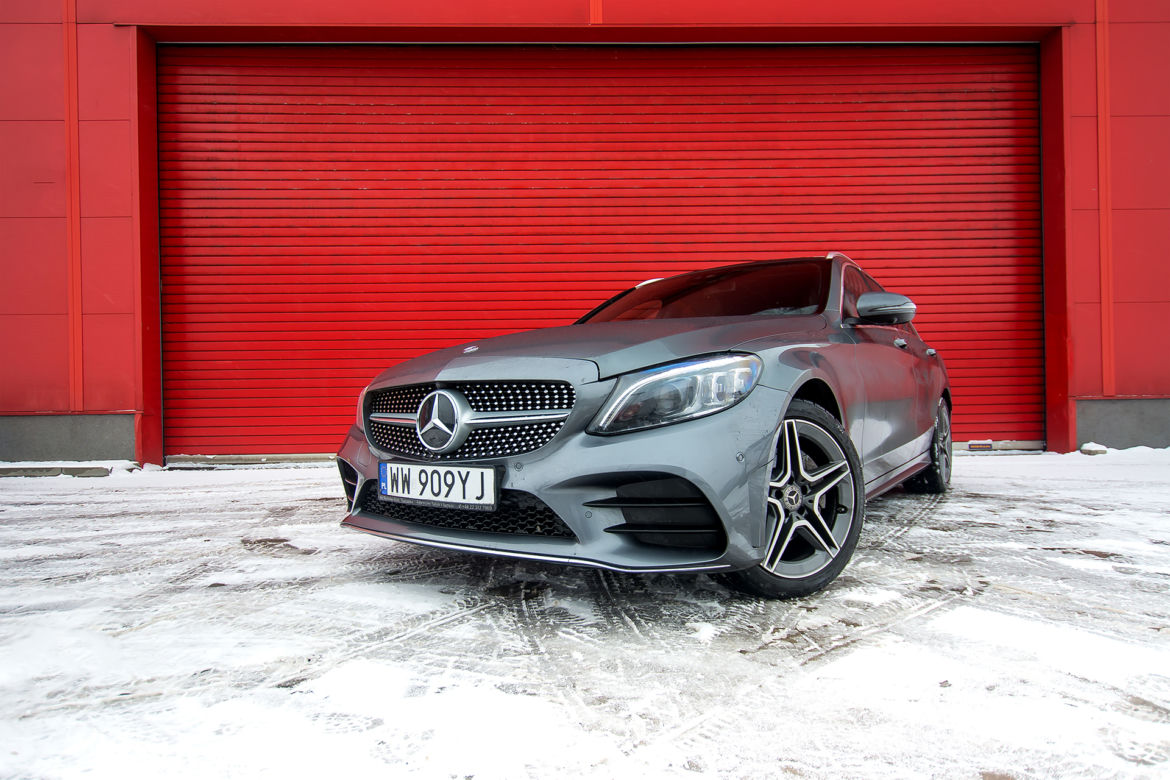 Mercedes-Benz C220d Kombi 4Matic 9G-Tronic AMG Line