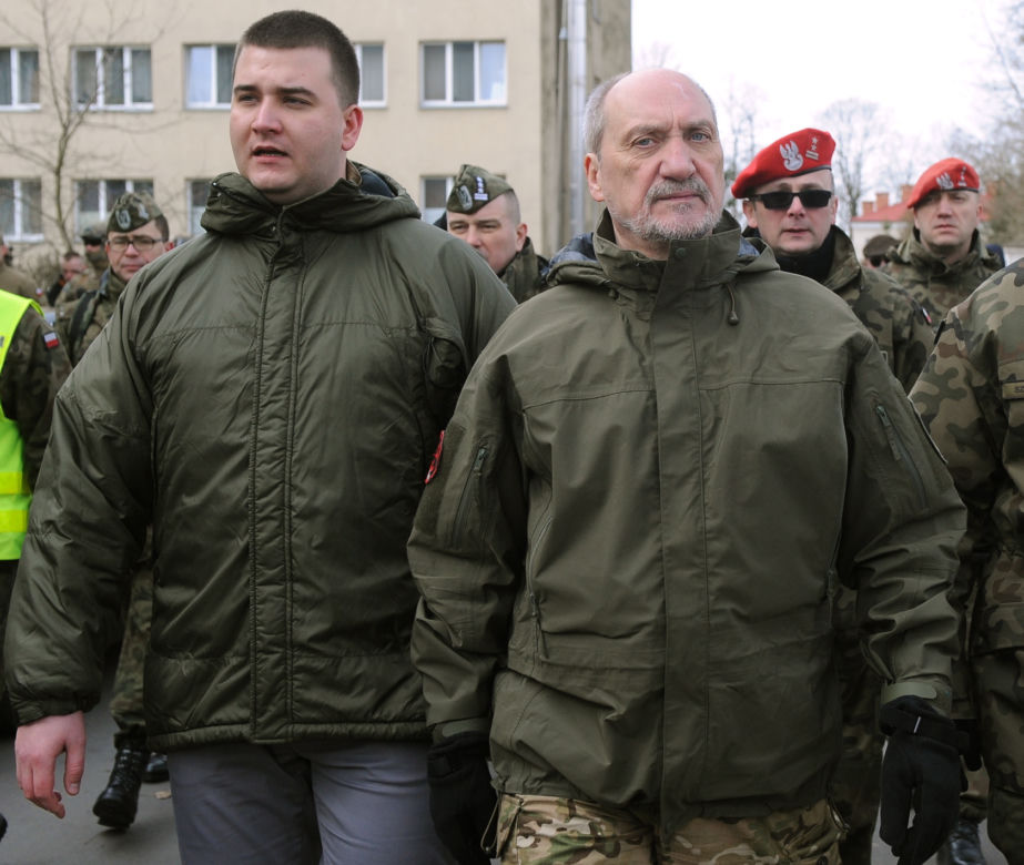 Macierewicz podrywał na bomby!