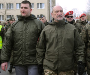 Macierewicz podrywał na bomby!