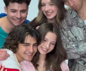 Barwy szczęścia nowy sezon. Ewa (Gabriela Ziembicka), Romeo (Jacek Tyszkiewicz),Ewelina (Amelia Listwon), Witek (Witold Sosulski), Wiktor (Grzegorz Kestranek) 
