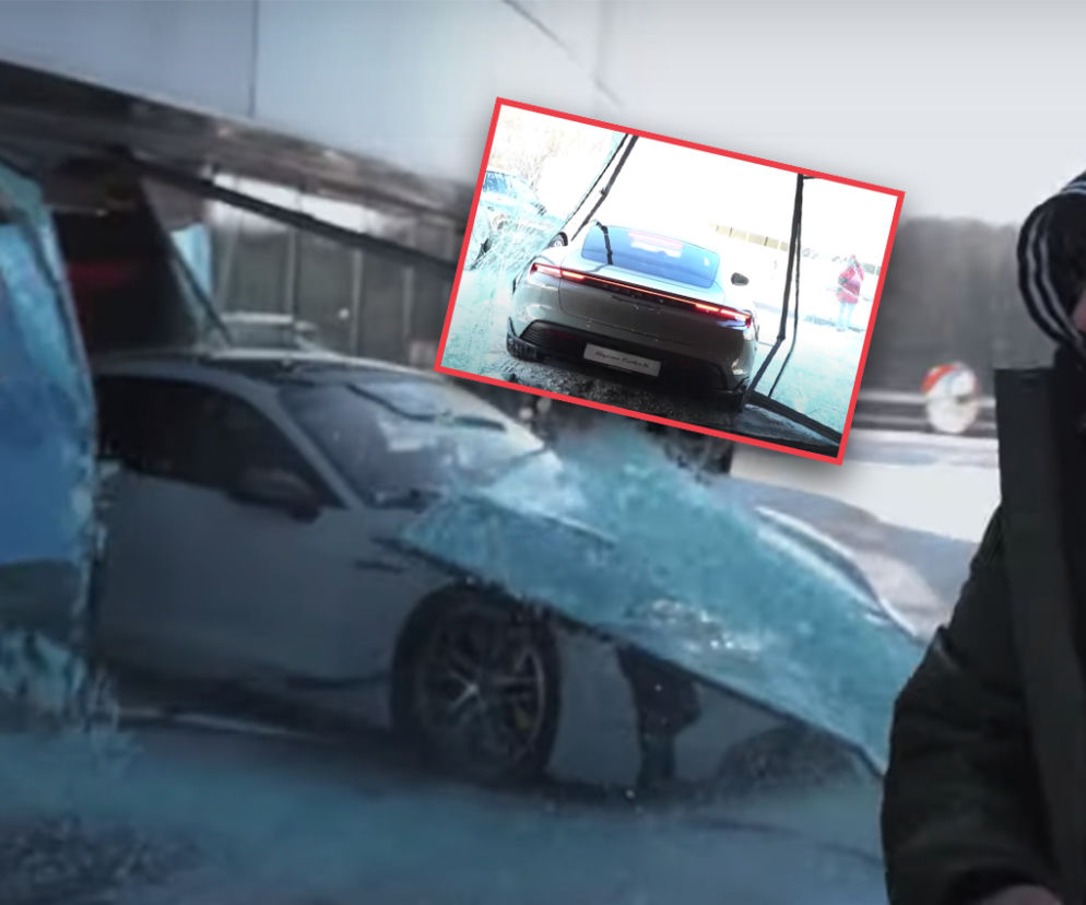Wsiadł do Porsche Taycan, wyjechał przez szybę salonu