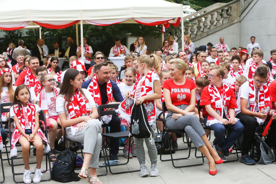 Para prezydencka ogląda mazc Polska - Senegal