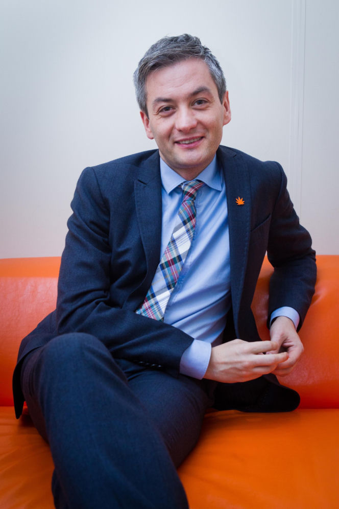 Tak zmieniał się Robert Biedroń