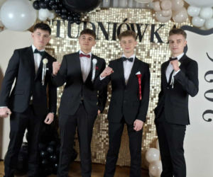 Studniówka 2026 maturzystów II LO w Starachowicach