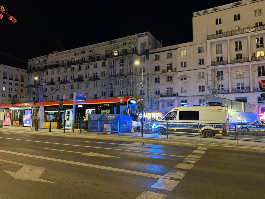 Śmiertelne potrącenie pieszej przez tramwaj na Marszałkowskiej